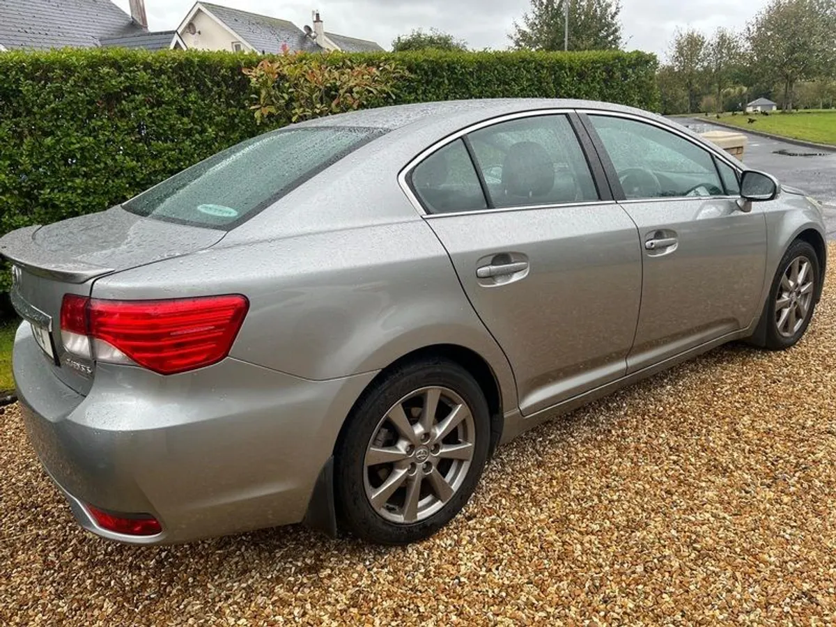 2012 Toyota Avensis D4D diesel - Image 2