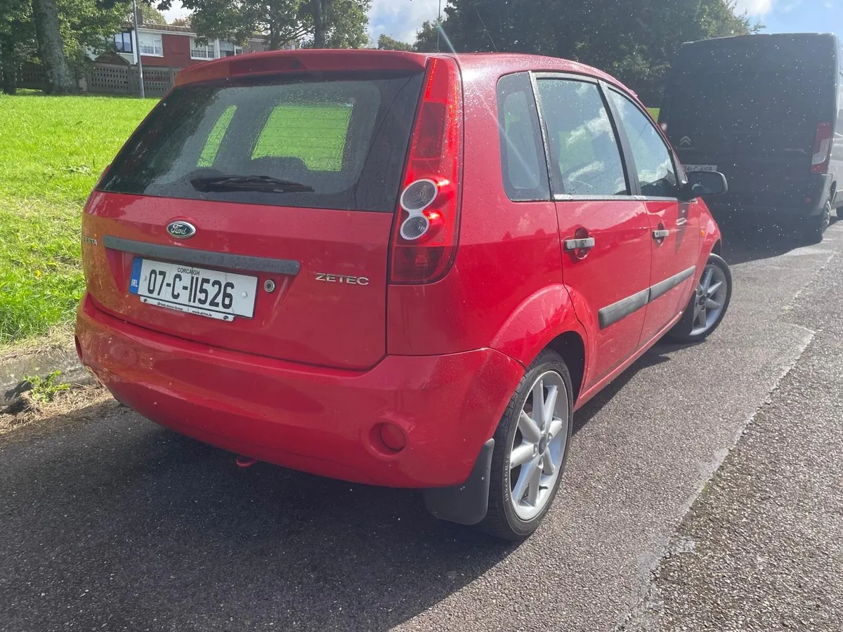 Car - Image 3
