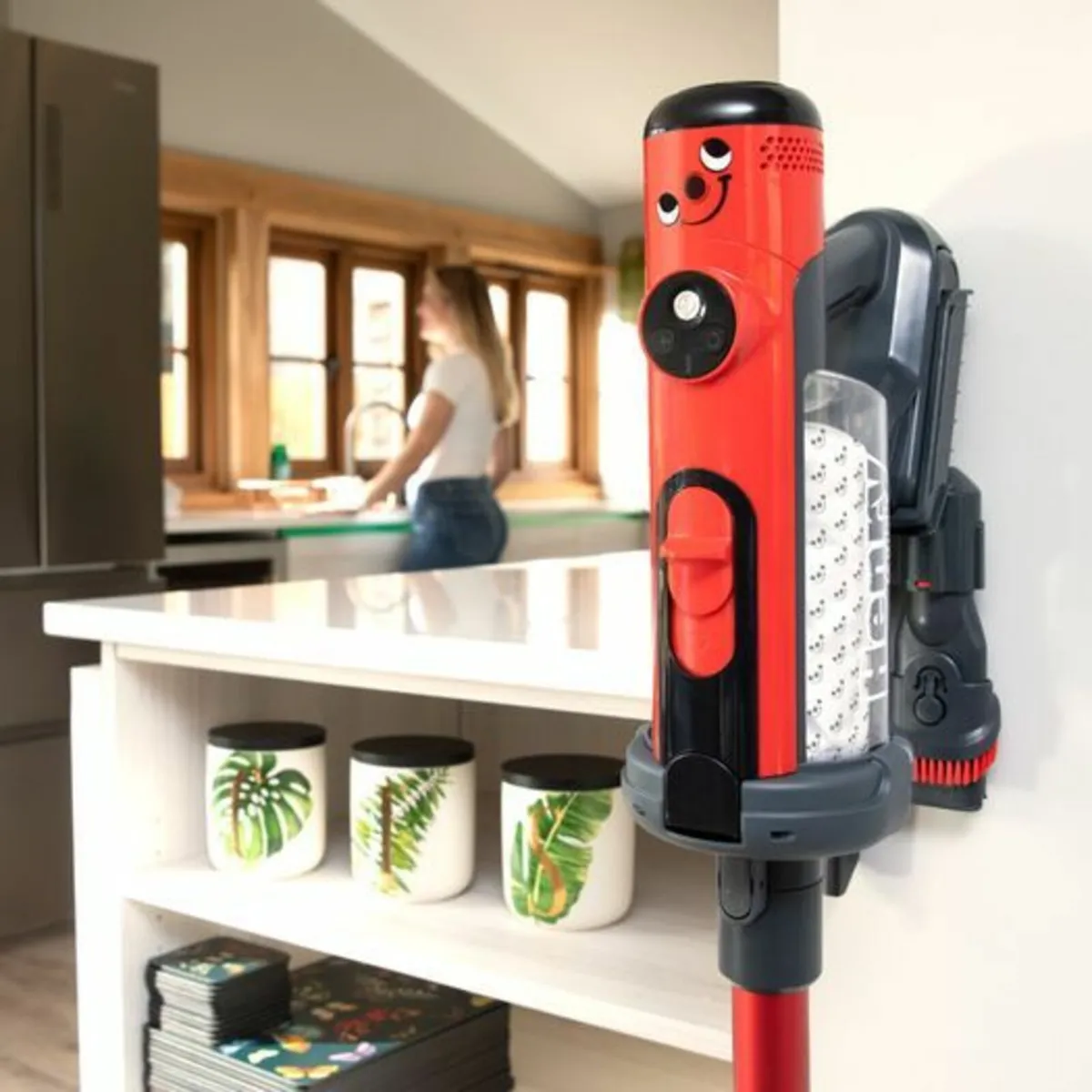 Henry Cordless Vacuum Cleaner - Image 1