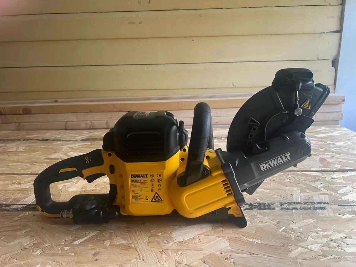DeWalt DCS691 - Image 2