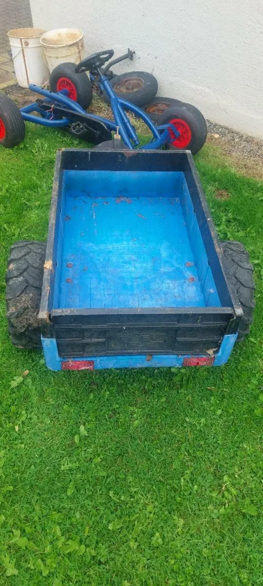 Berg Trailer - Image 2