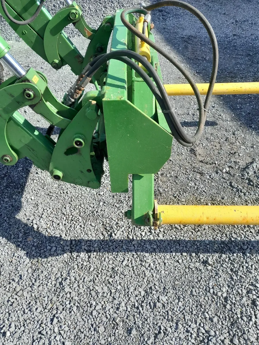 Hydraulic Bale Stacker - Image 2