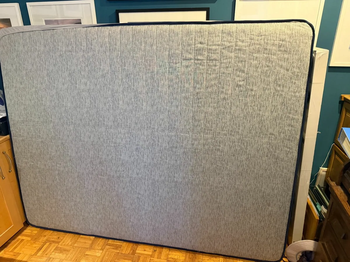Harvey Norman  Penthouse suite King size mattress - Image 3