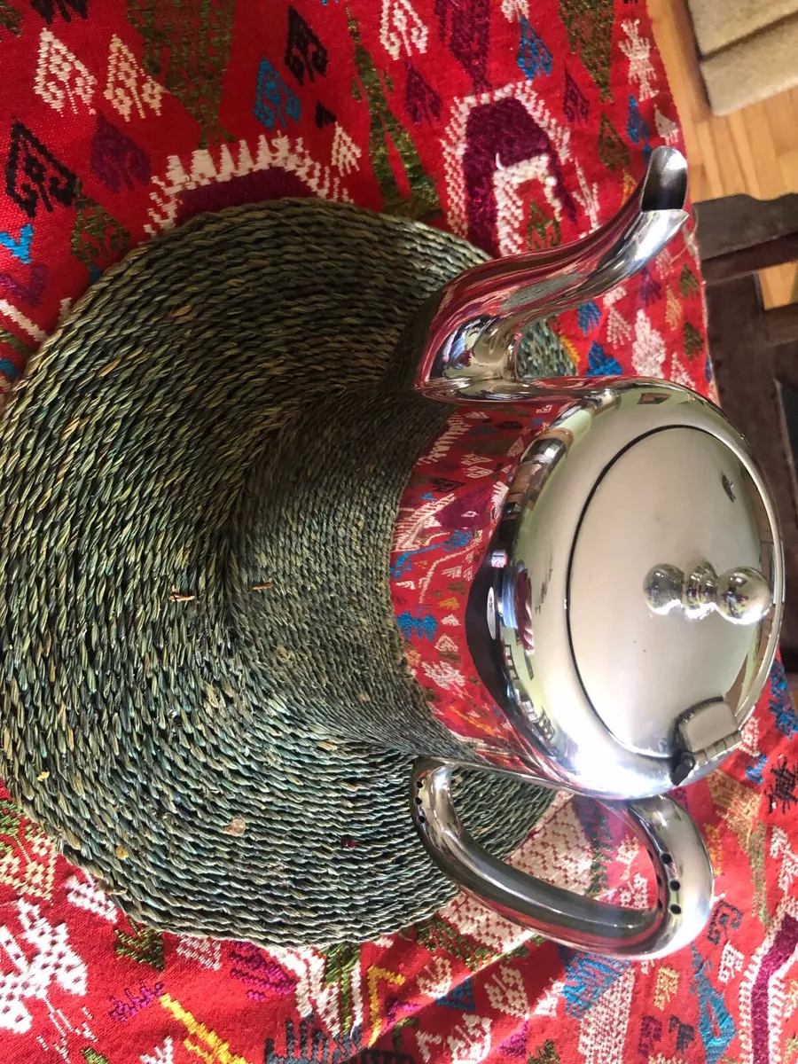 EPNS silver teapot - Image 1