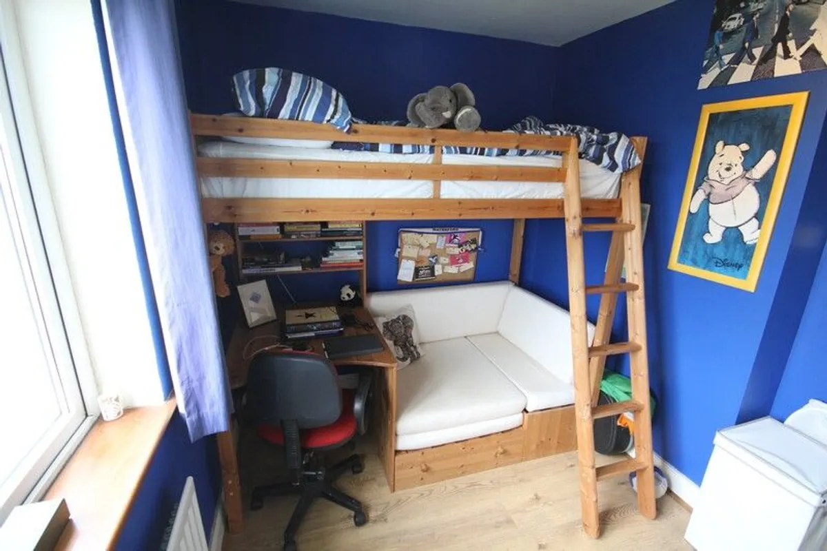 High sleeper, futon, desk - Image 3