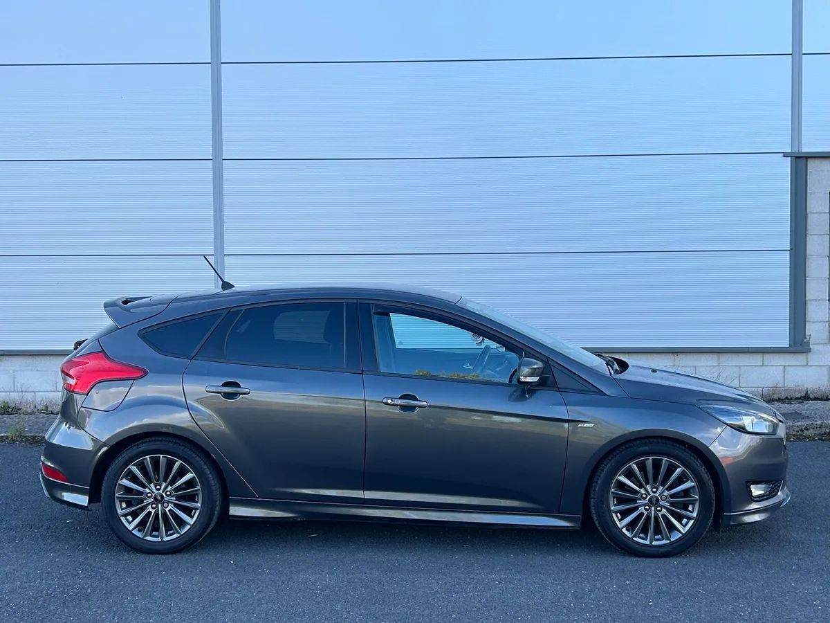 FORD FOCUS ST-LINE 2.0TDI 6 SPD - Image 2