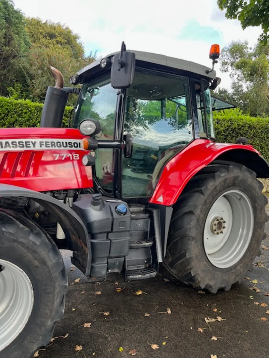 2016 Massey Ferguson 7718 Dyna-6 c/w F/L & PTO - Image 4