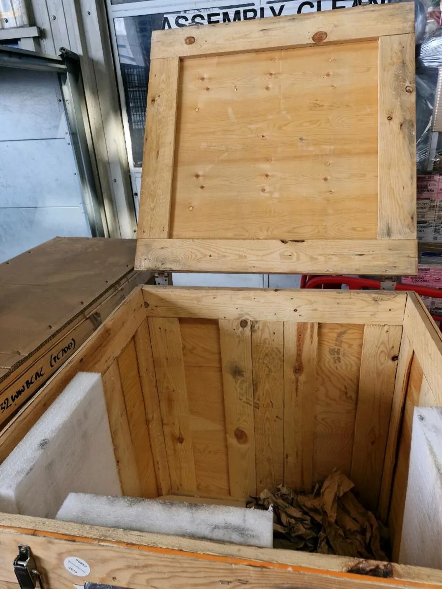 Large wooden crate - Image 3