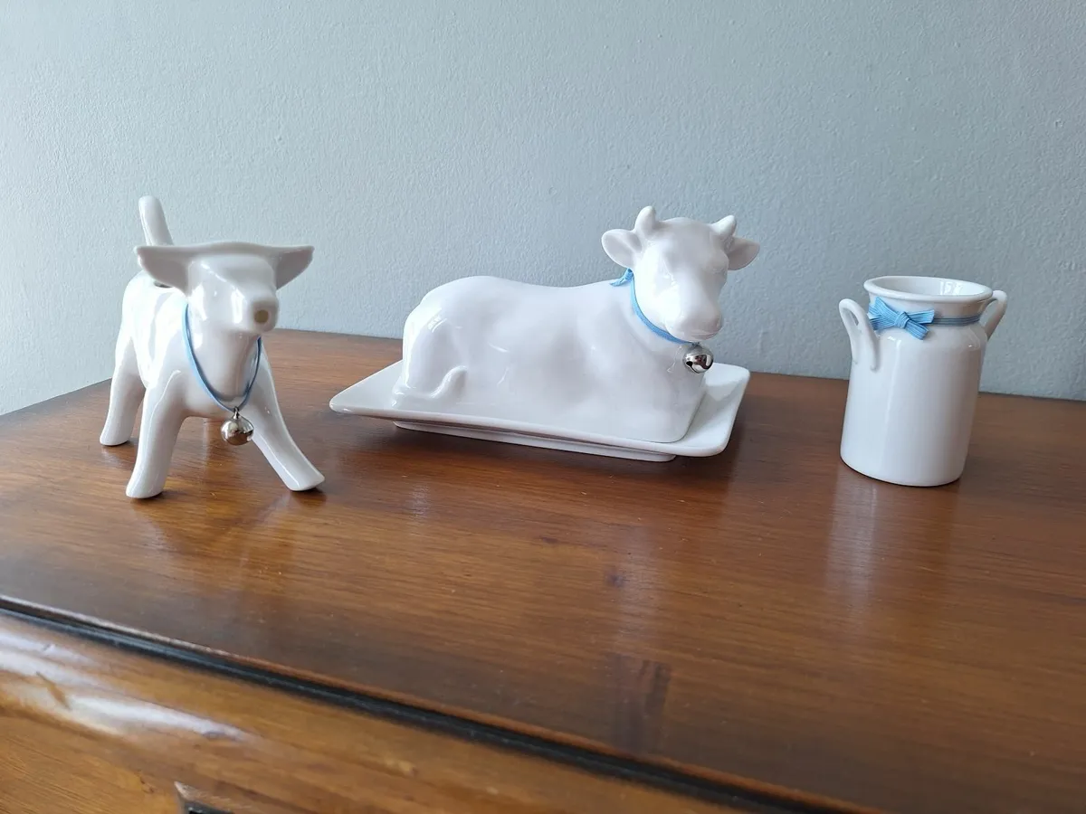 Newbridge Cow Milk Jug, Butter Dish & Cream Churn - Image 2