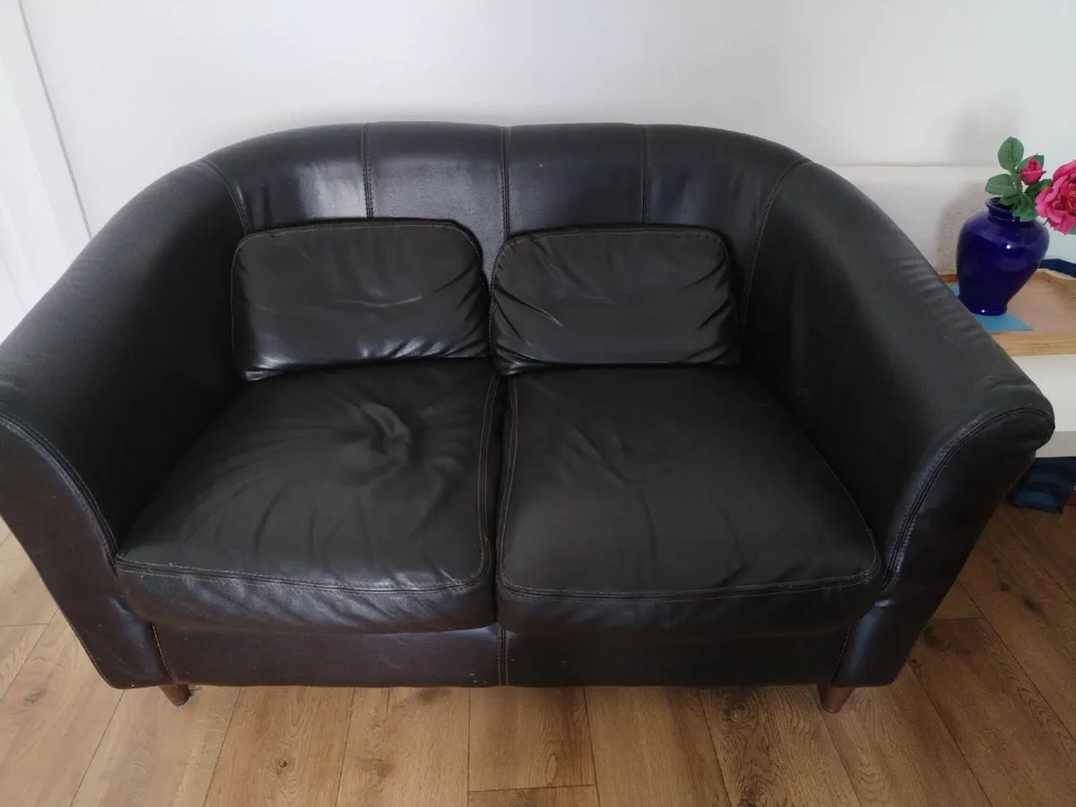 Black leather sofa - Image 1