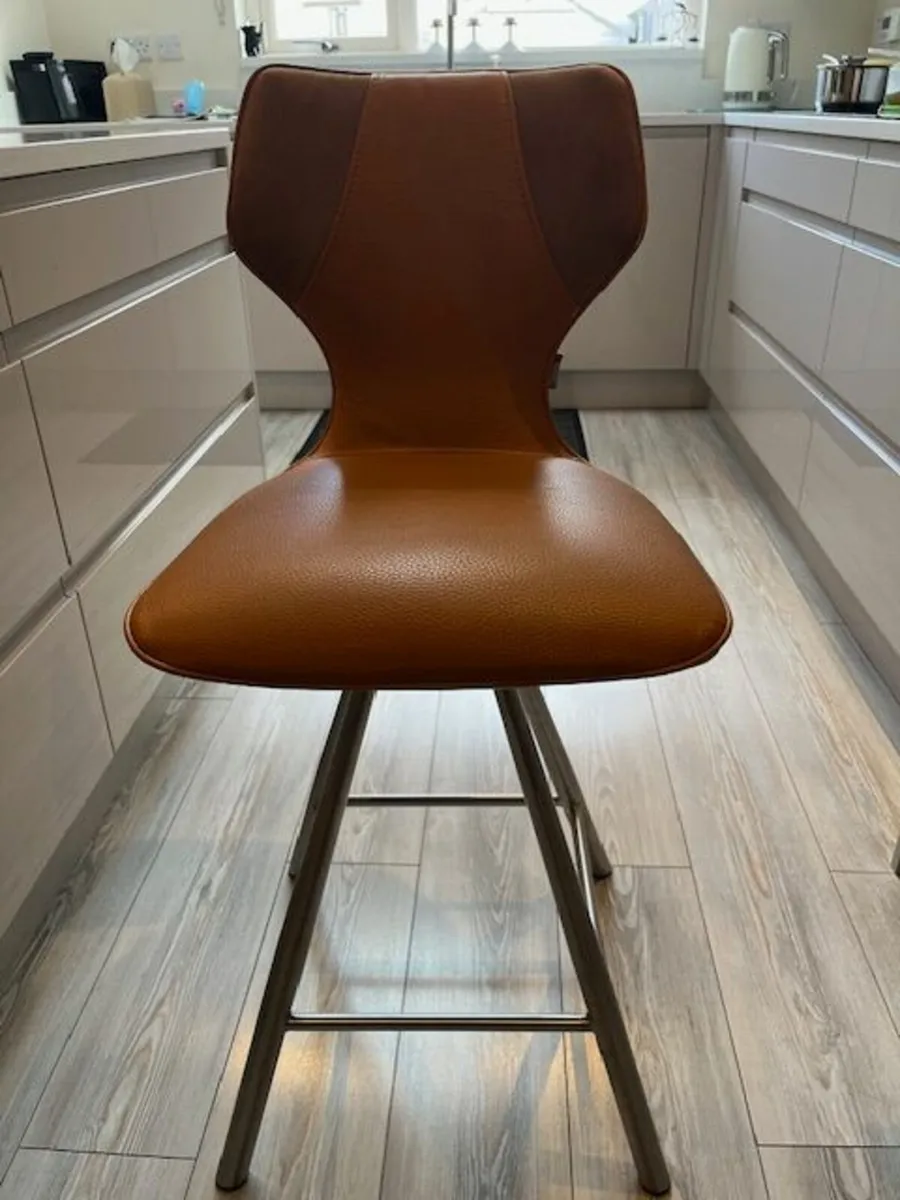 bar stool chairs x 3 - Image 1
