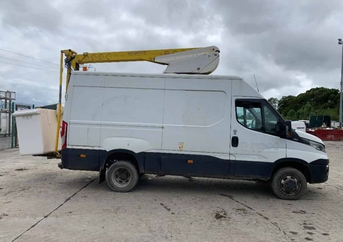 Iveco Daily Cherry Picker Van - Image 3