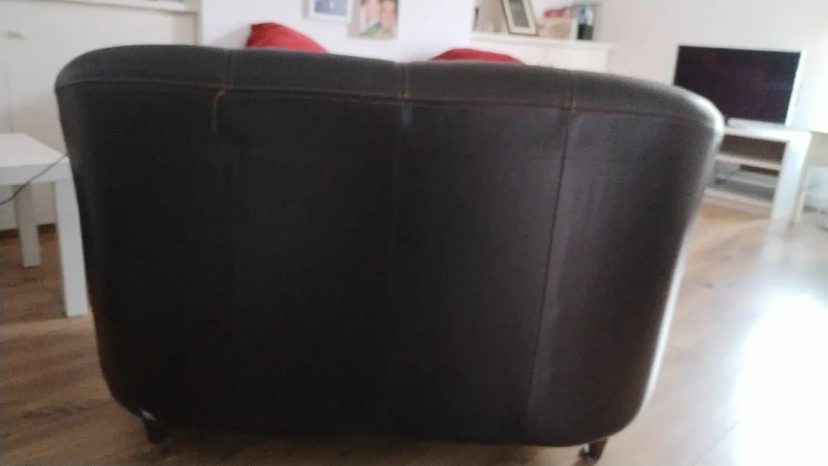 Black leather sofa - Image 4