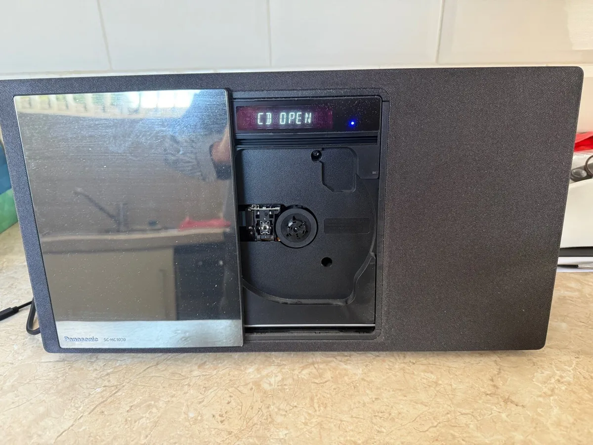 CD Player - Image 2