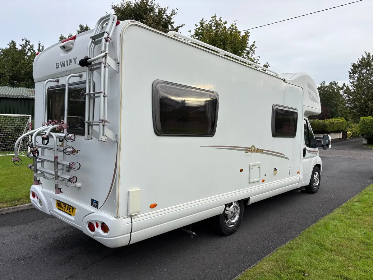 Swift Suntor 630L Coachbuilt Motorhome. 6 Belt/Bth - Image 2