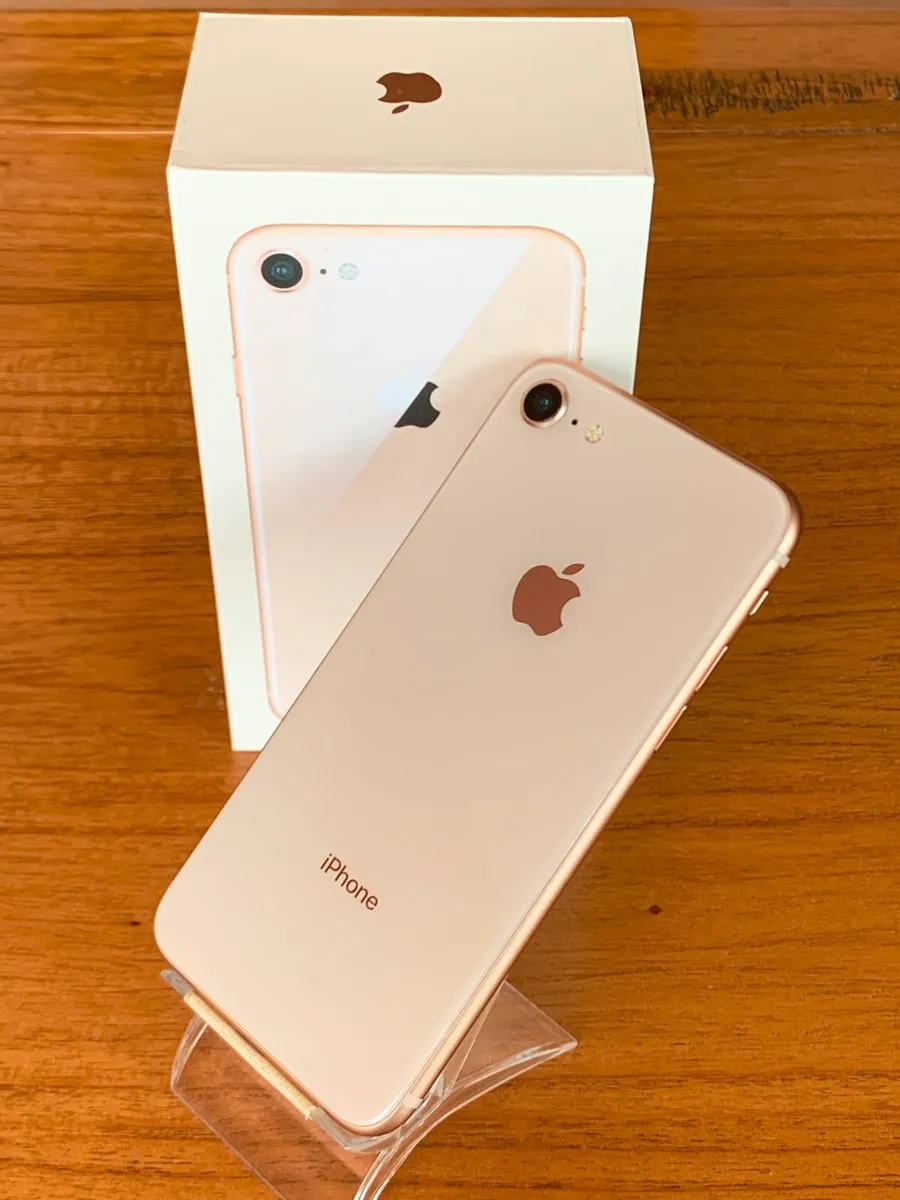 Apple  iPhone 8 Gold,Unlocked to all Networks - Image 1