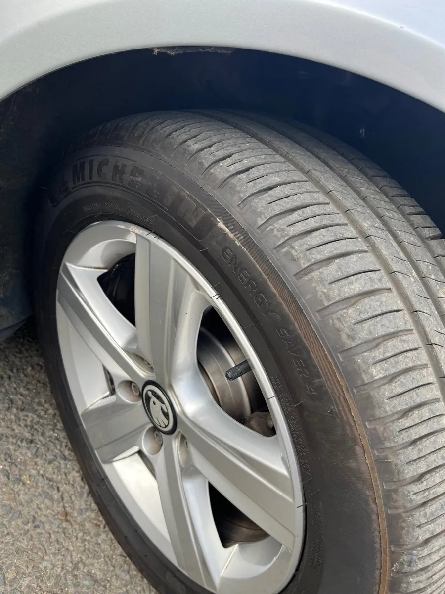 Skoda Octavia 2011 - Image 1