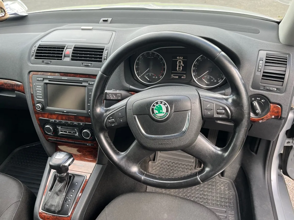 Skoda Octavia 2011 - Image 2