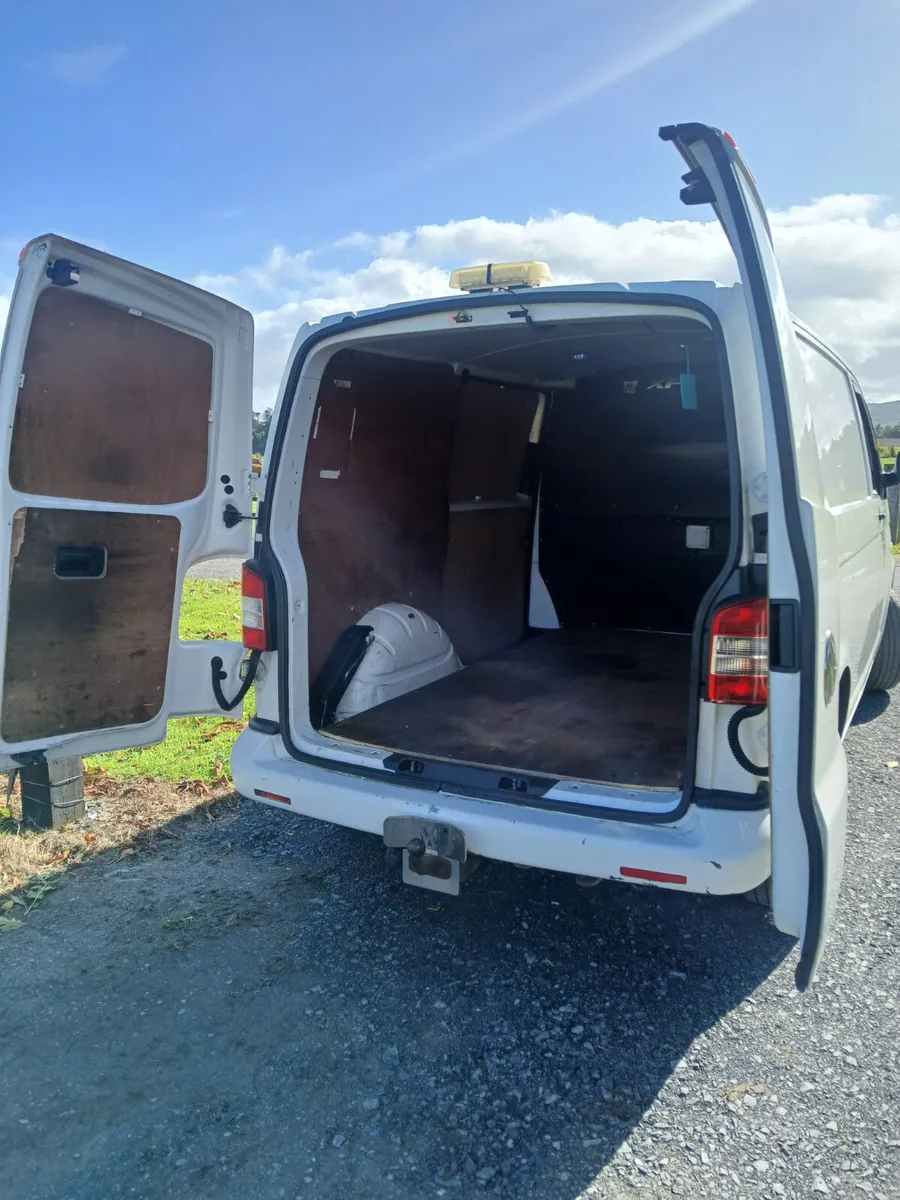 ~Volkswagen Transporter~ - Image 4