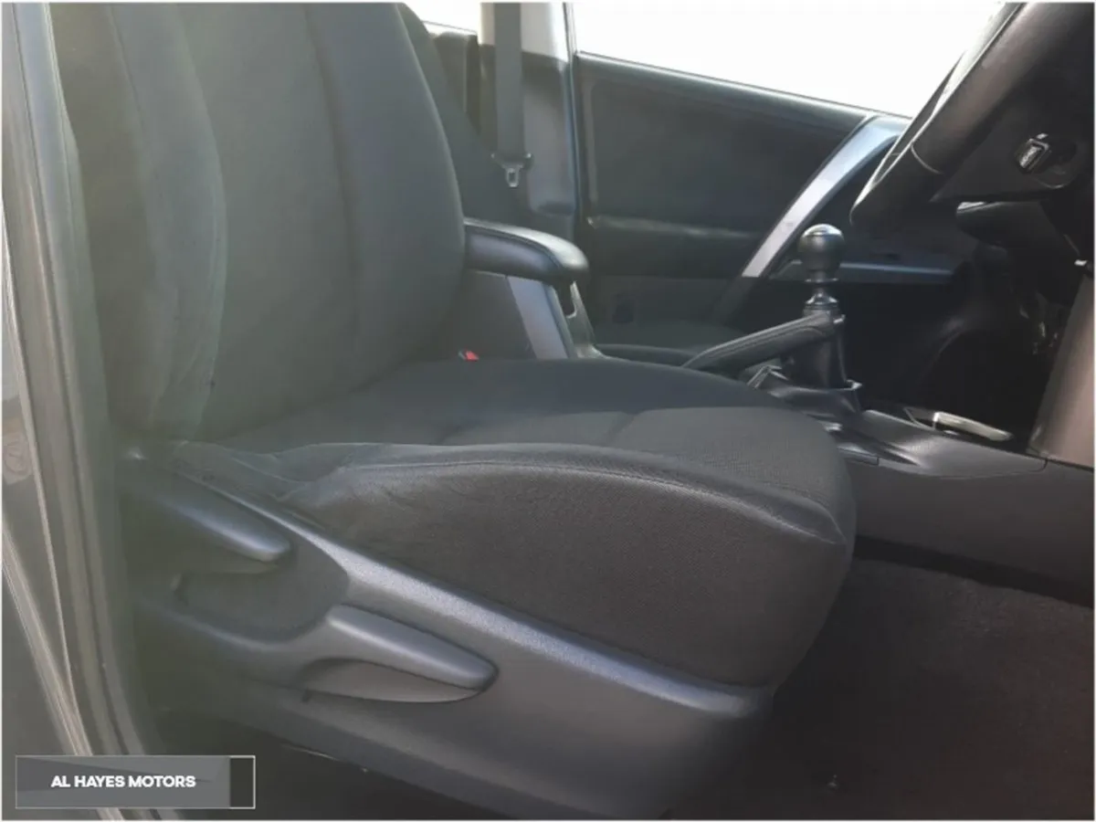 Toyota Rav4 2.0 D-4d Diesel (143) 2WD Luna - Image 4