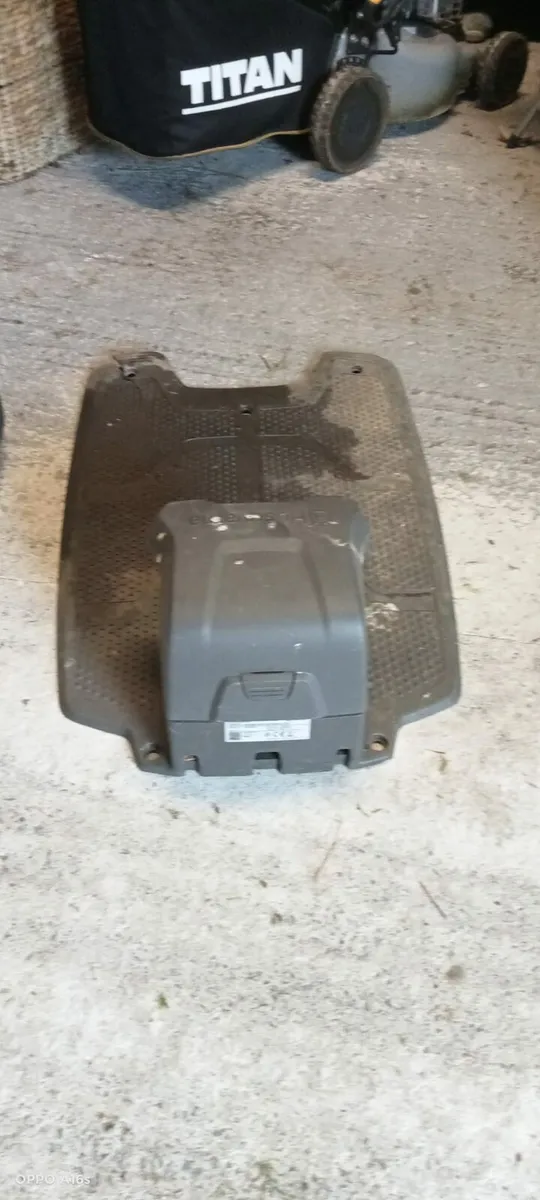 Husqvarna Charging Station - Image 1