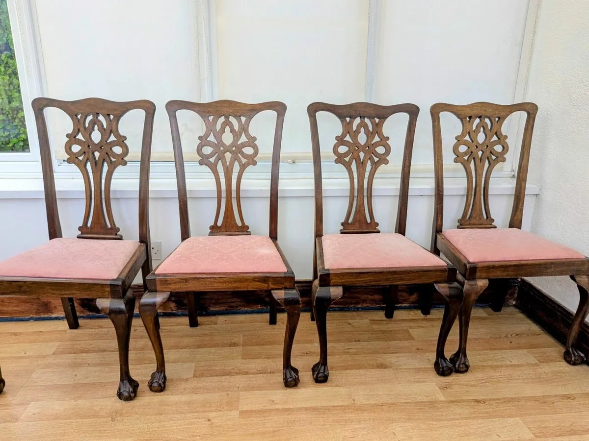 Oak dinning room table and chairs - Image 2