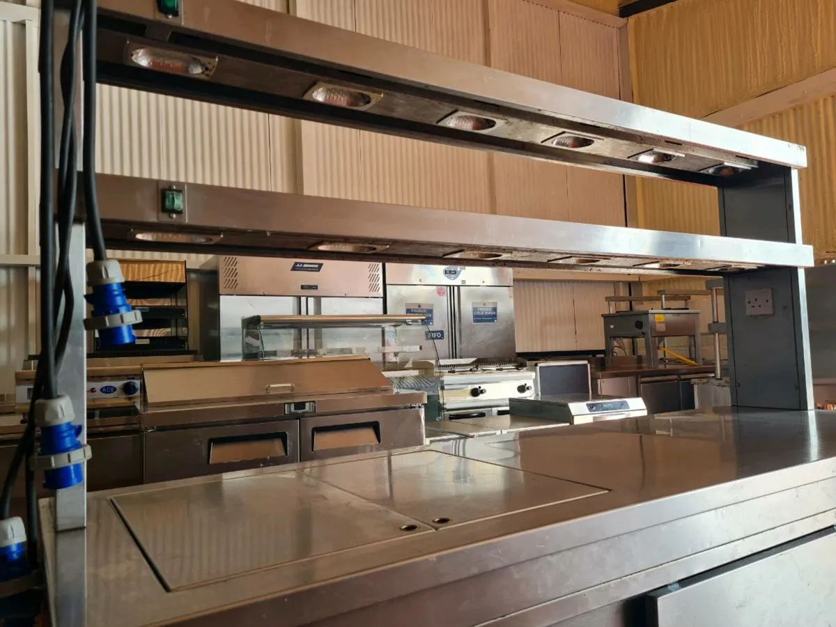 Hot Pass Through 2 Well Bain Marie with Gantry - Image 3