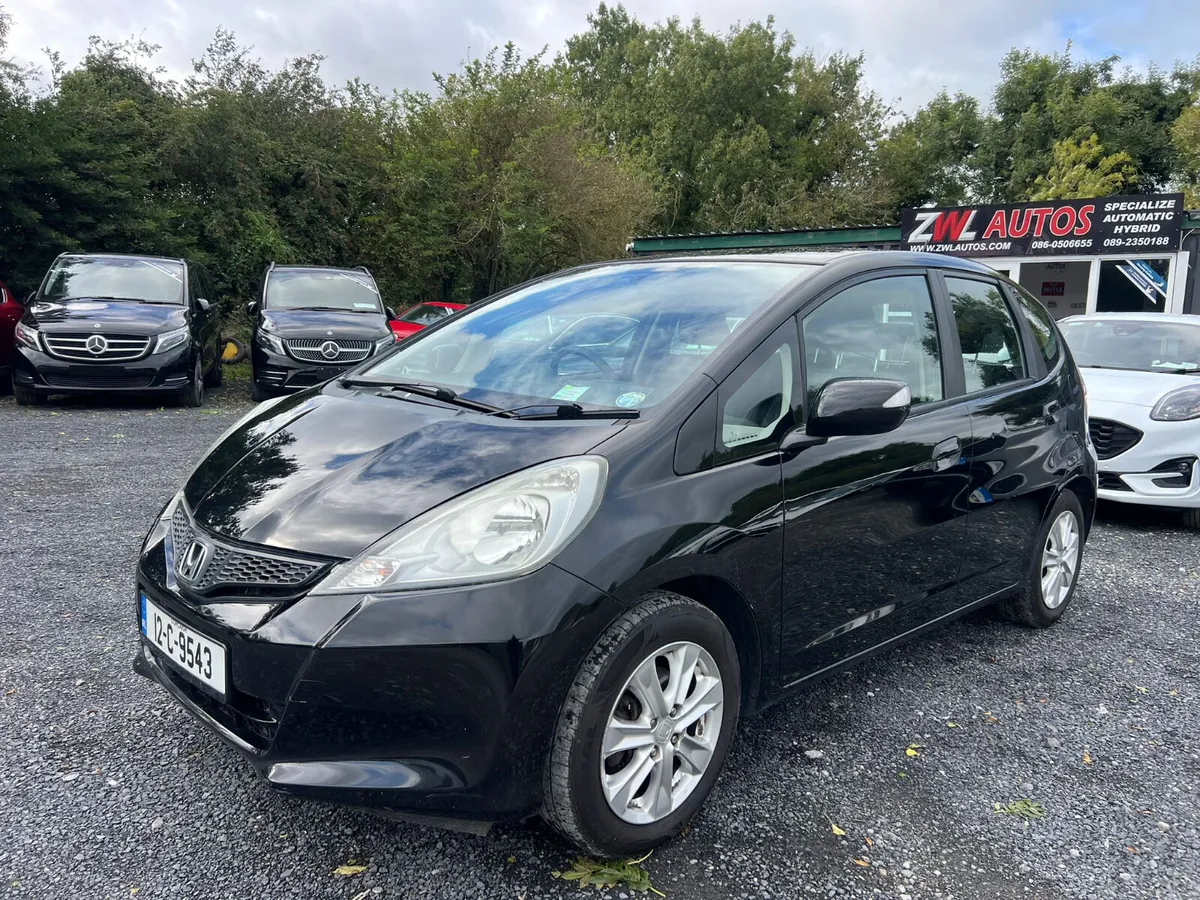 12 Honda Jazz 1.3 - Image 2