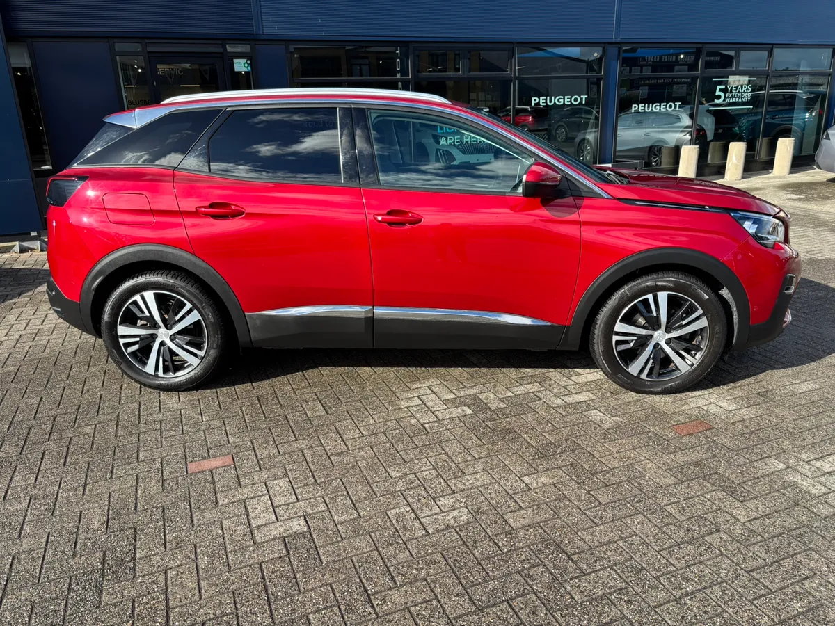 2019 Peugeot 3008 Allure 1.2 automatic - Image 3