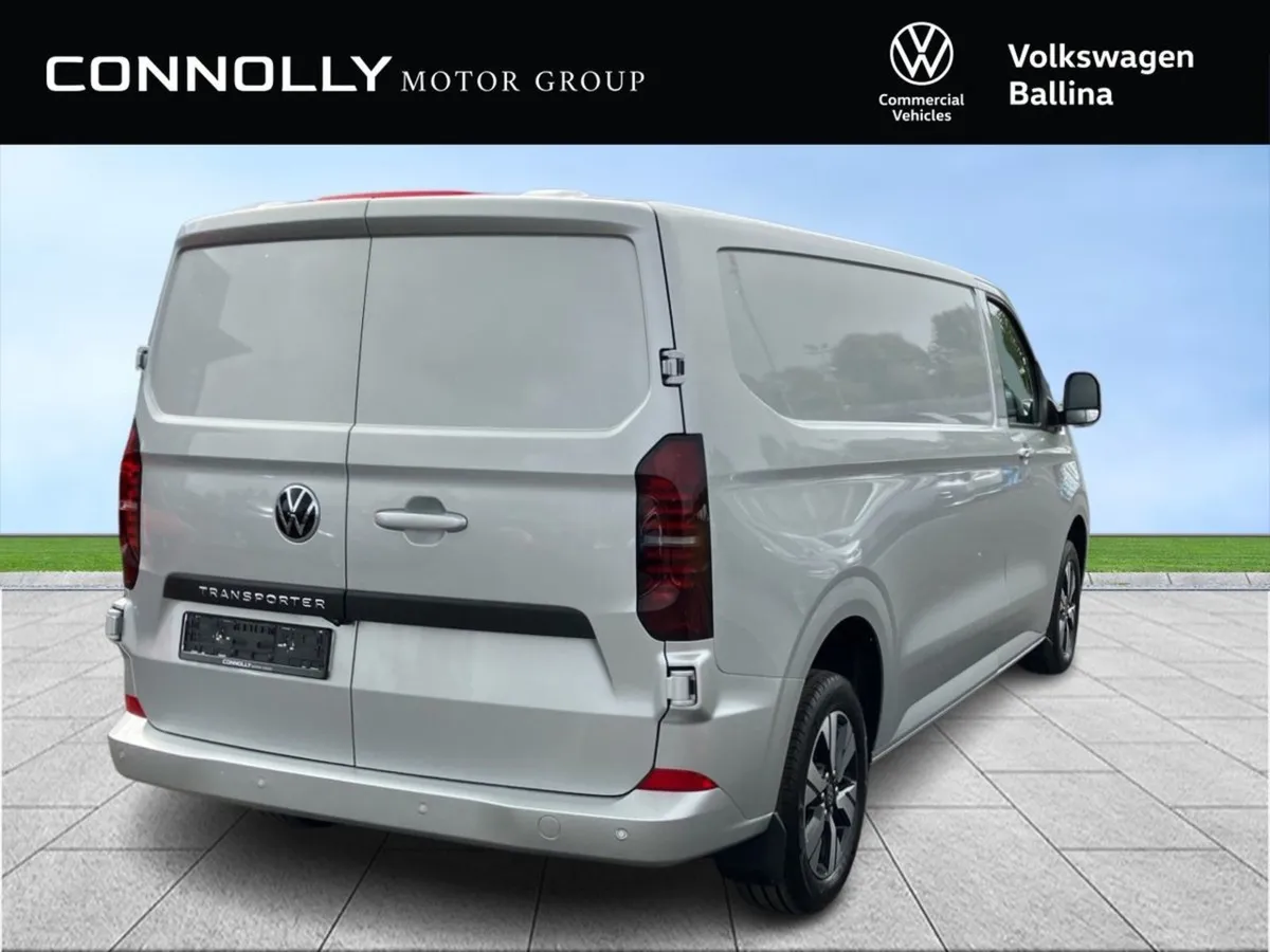 Volkswagen Transporter Trendline 150bhp - Image 3