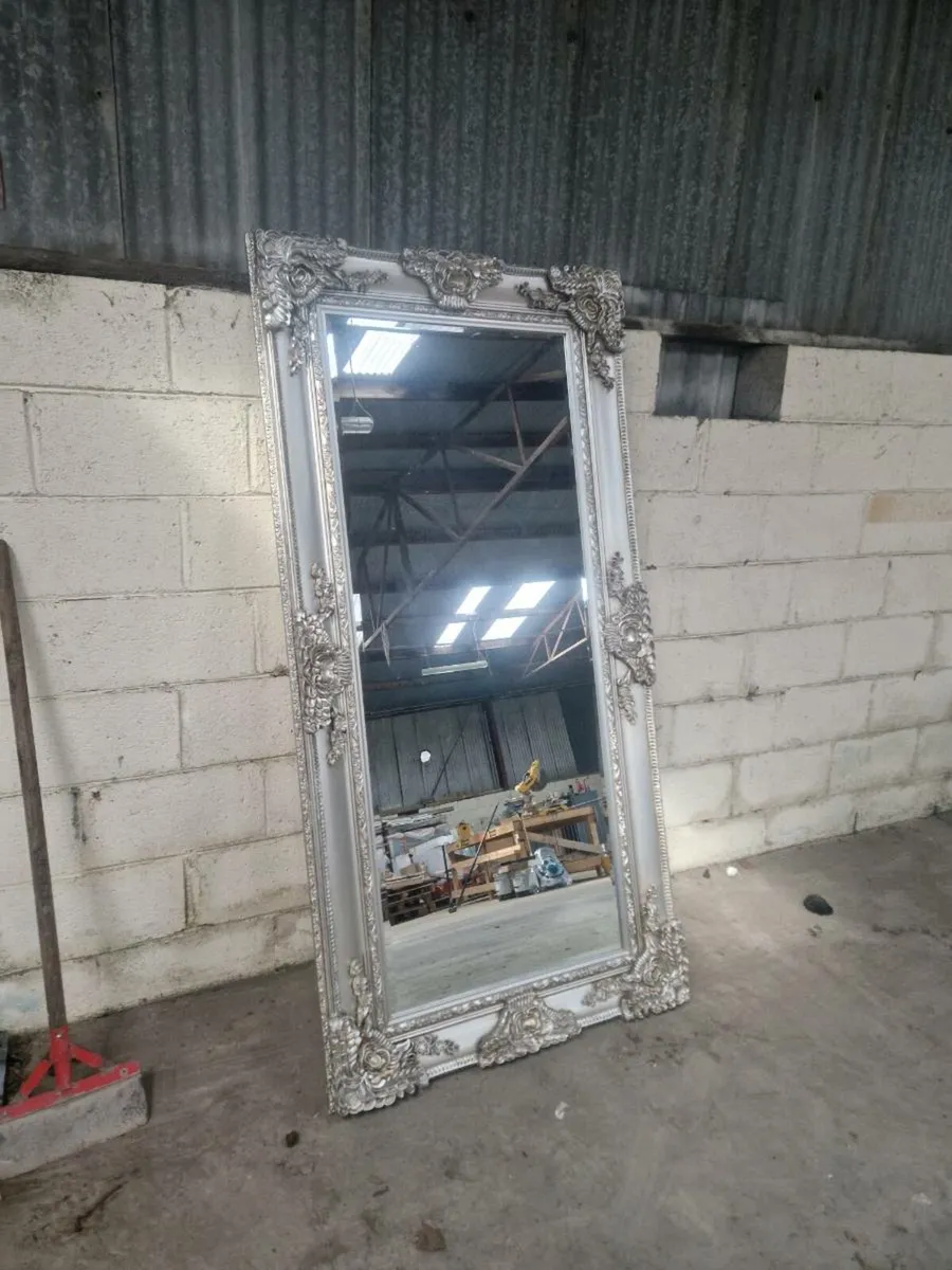 Antique mirror - Image 1