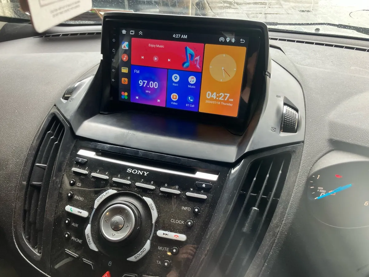 Car radio CarPlay - Image 1