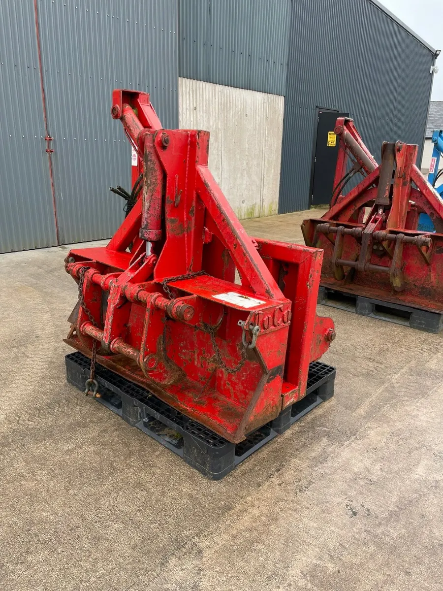 JCB 3CX / 4CX  Roco pole grabs - Image 4