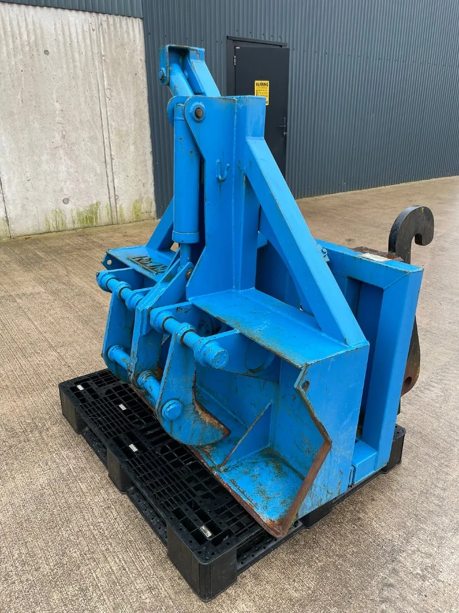 JCB 3CX / 4CX  Roco pole grabs - Image 1