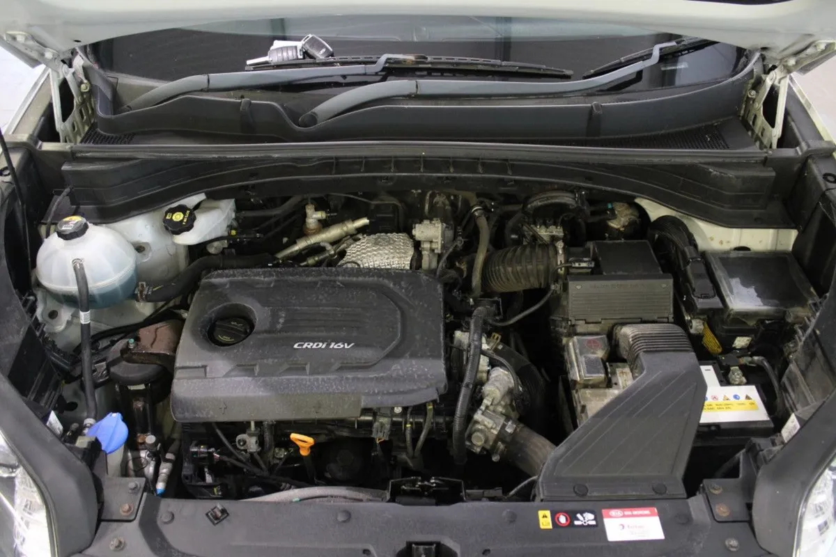 Kia Sportage 1.7 LX - Image 4