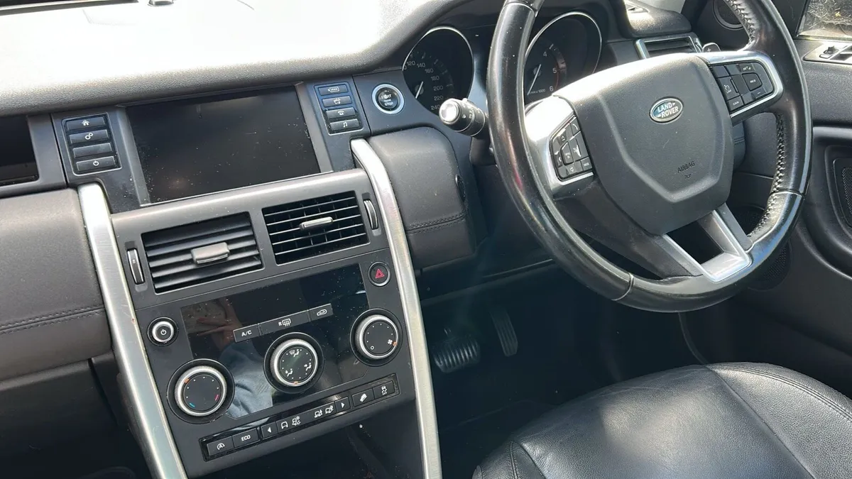 2016 Land Rover Discovery Sport – Automatic - Image 3