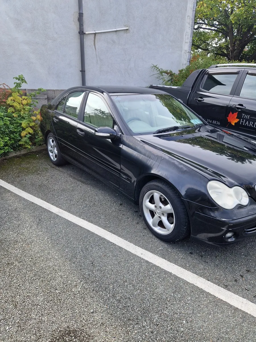 Mercedes-Benz C-Class 2006 - Image 3