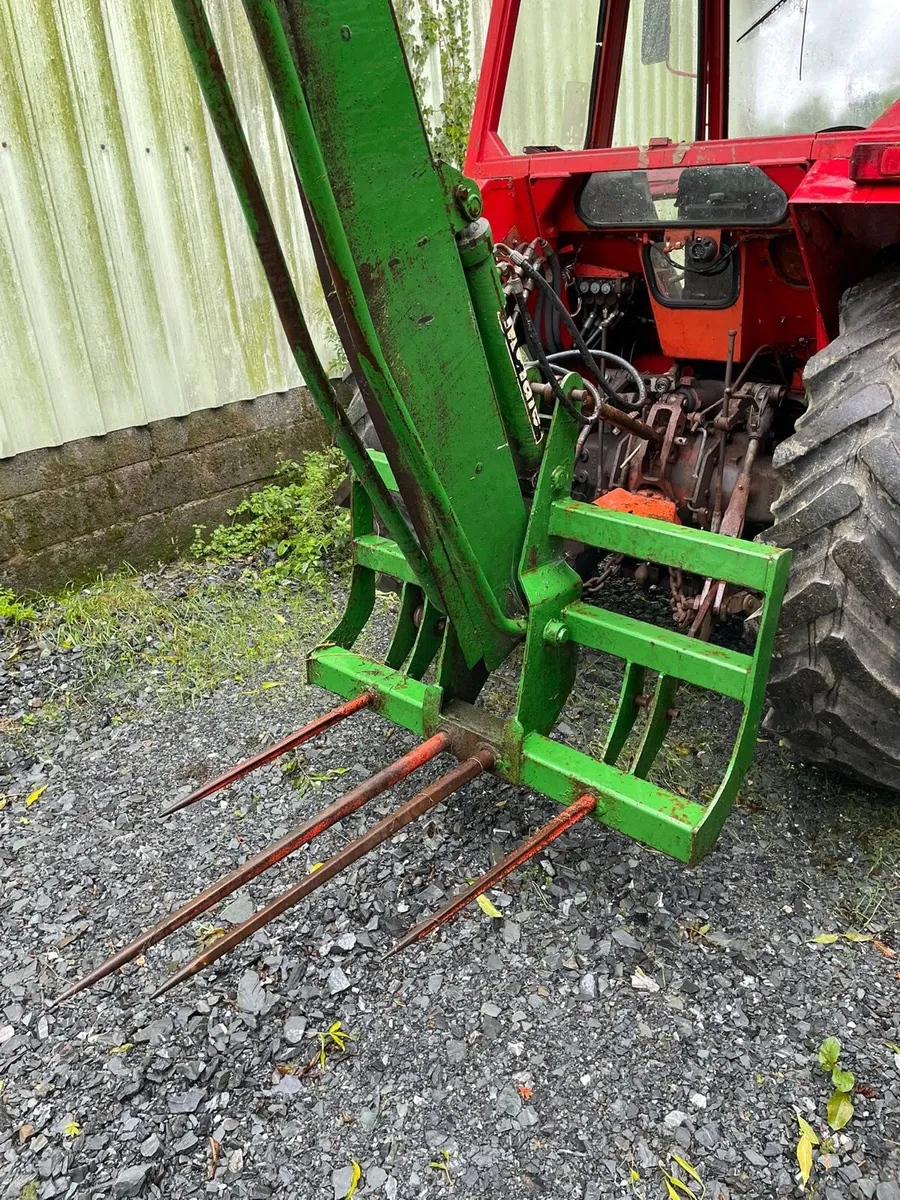 Massey 290 , Mchale splitter , power box - Image 3