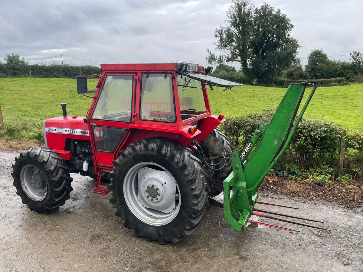 Massey 290 , Mchale splitter , power box - Image 1