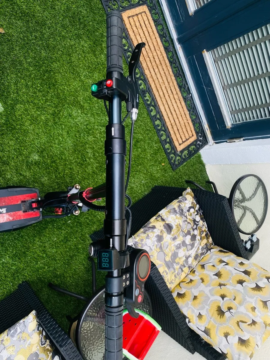 Kugoo Kirin M4 electric scooter - Image 3