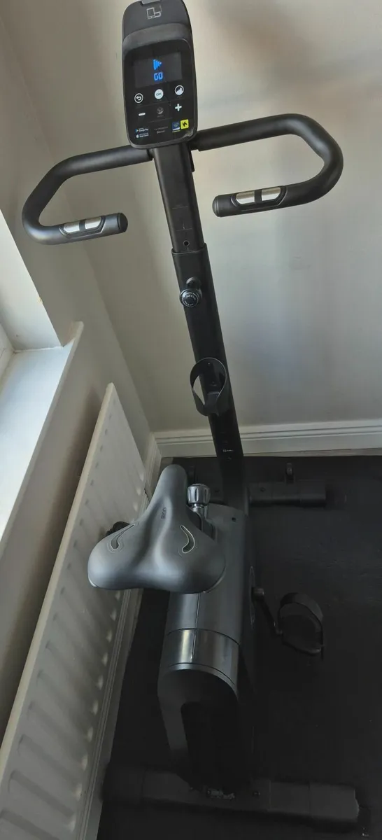 Self-Powered & Connected Exercise Bike EB 520 B - Image 3