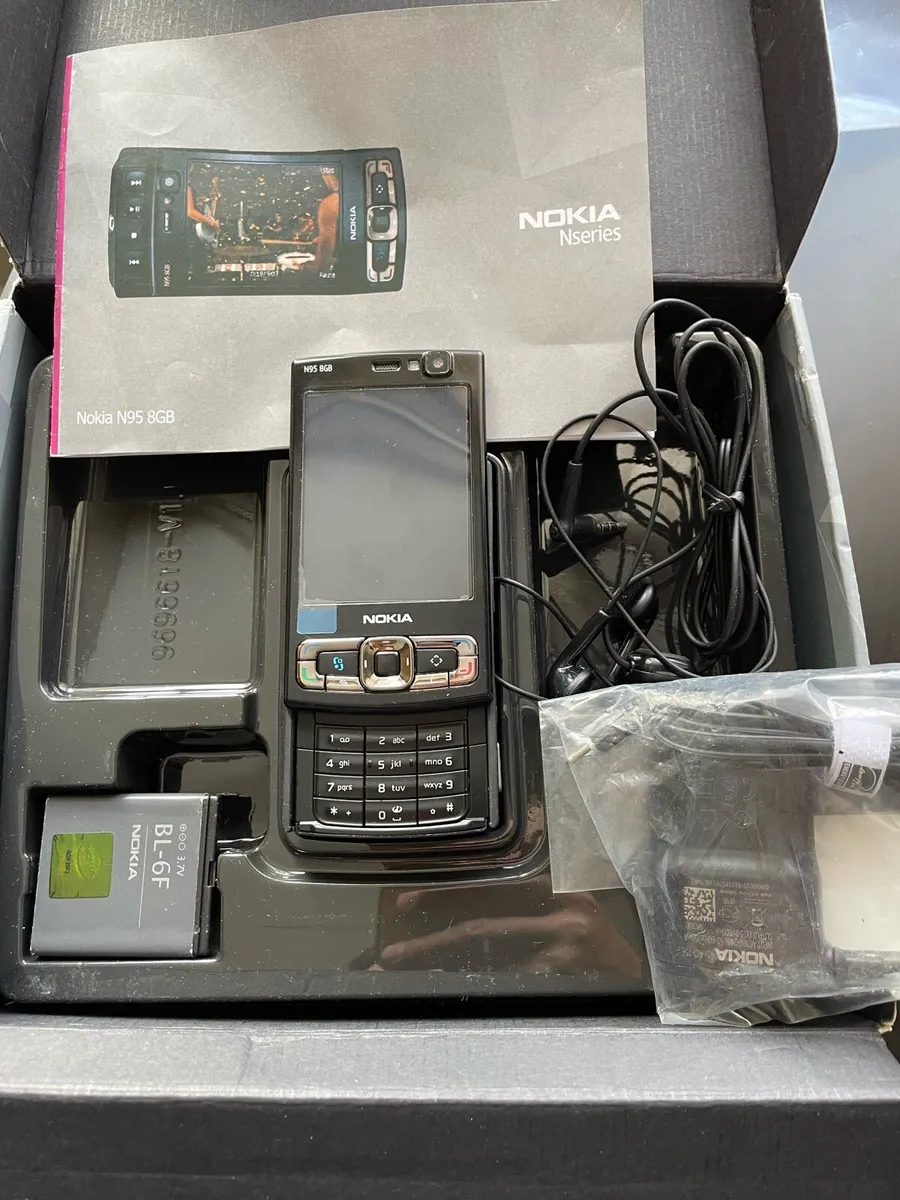 Nokia N95 8GB - Image 2