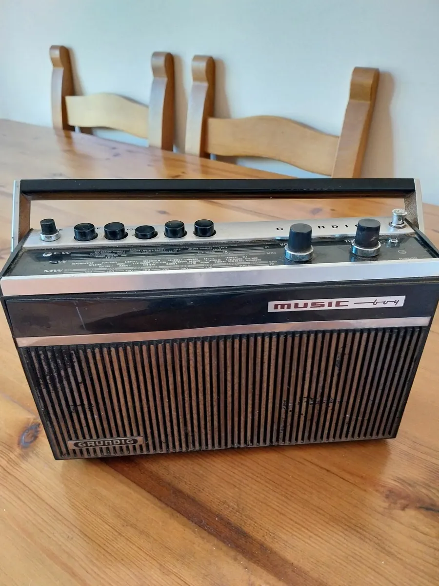 Retro radio - Image 1