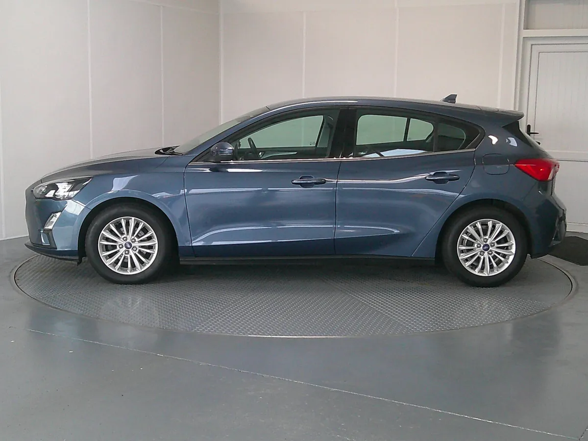 Ford Focus 2021 - Image 4