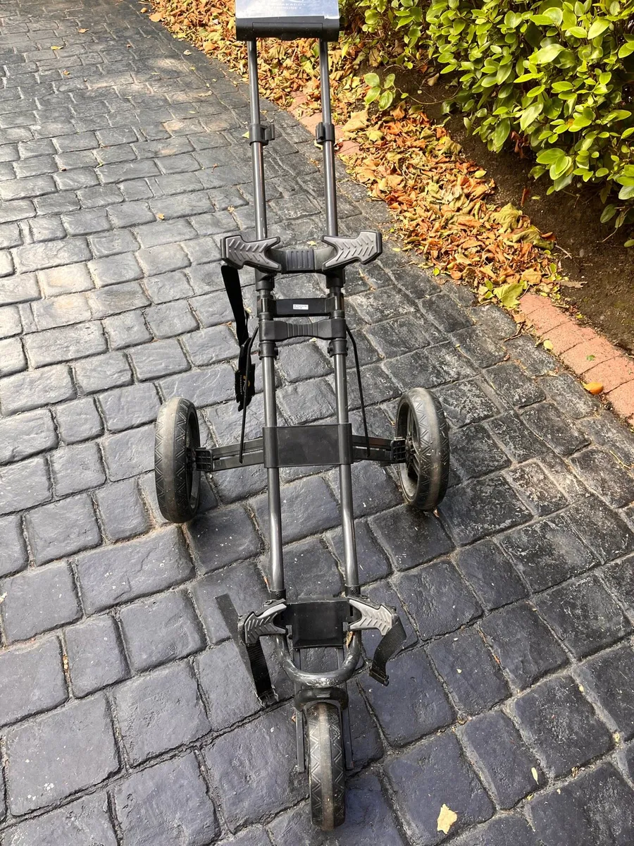 Golf equipment - Image 1