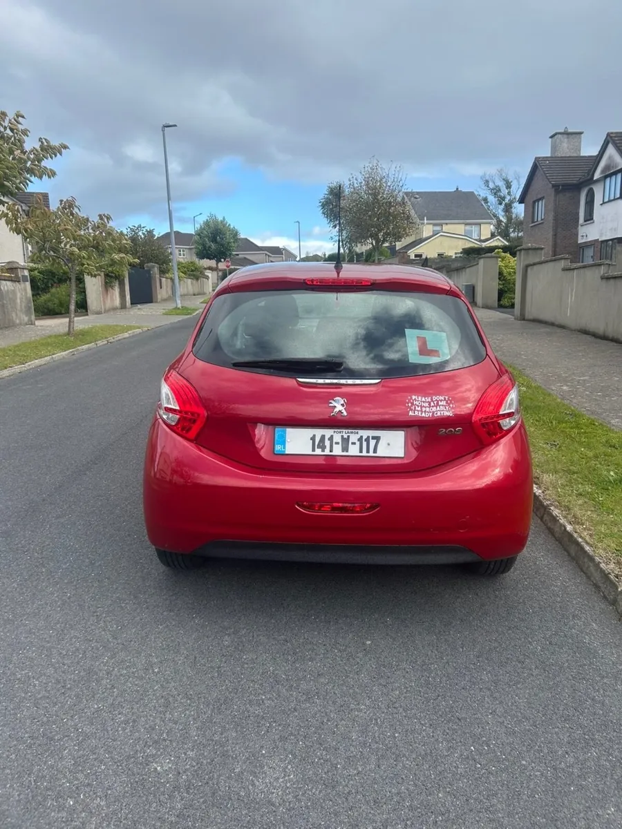 Peugeot 208 2014 - Image 2