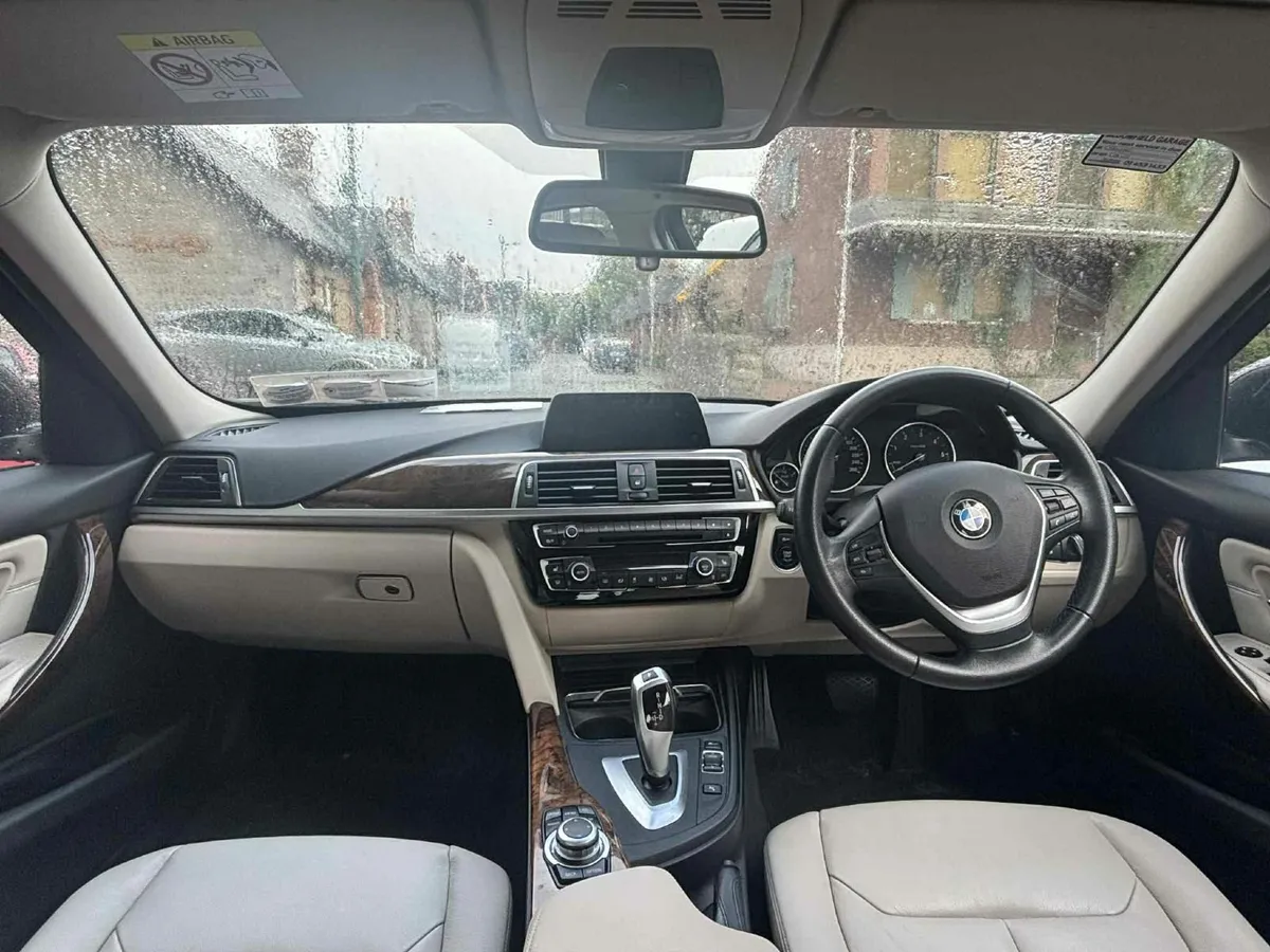 2017 BMW 3-Series 318D - Image 2
