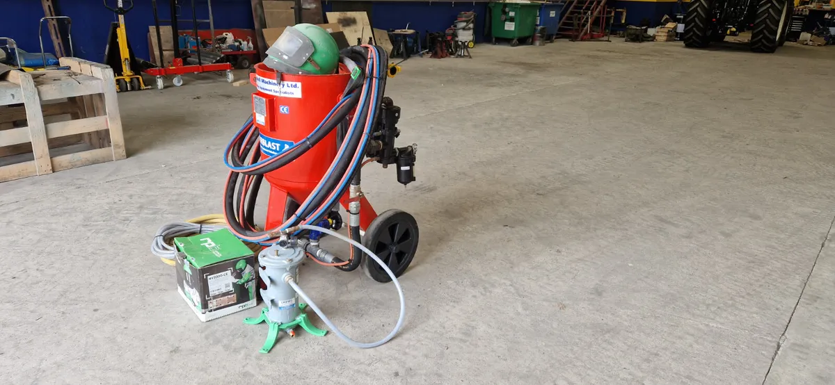 Sand blasting machine - Image 2