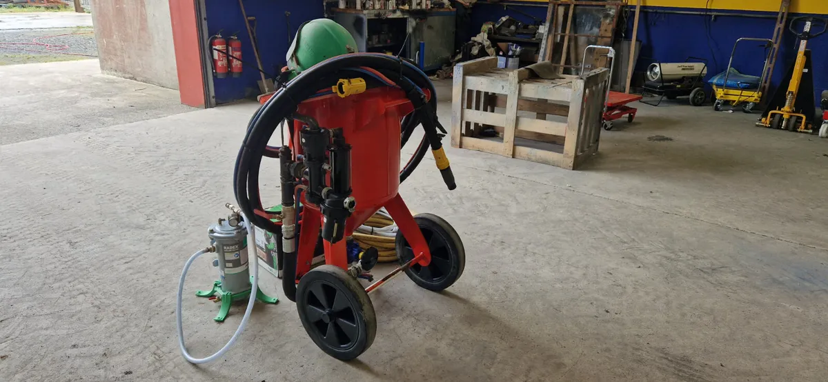 Sand blasting machine - Image 3