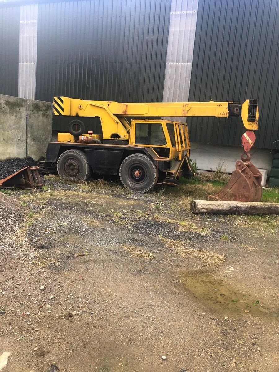 Crane - Image 1